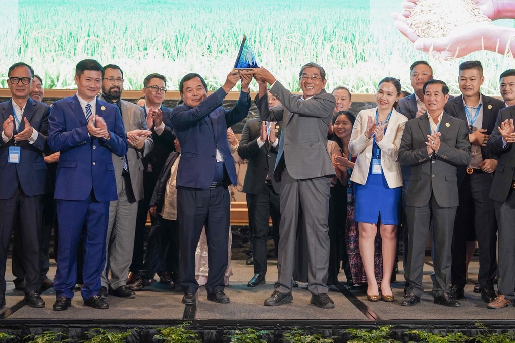 Gạo ST25 của Việt Nam lần thứ 3 được vinh danh “Gạo ngon nhất thế giới”